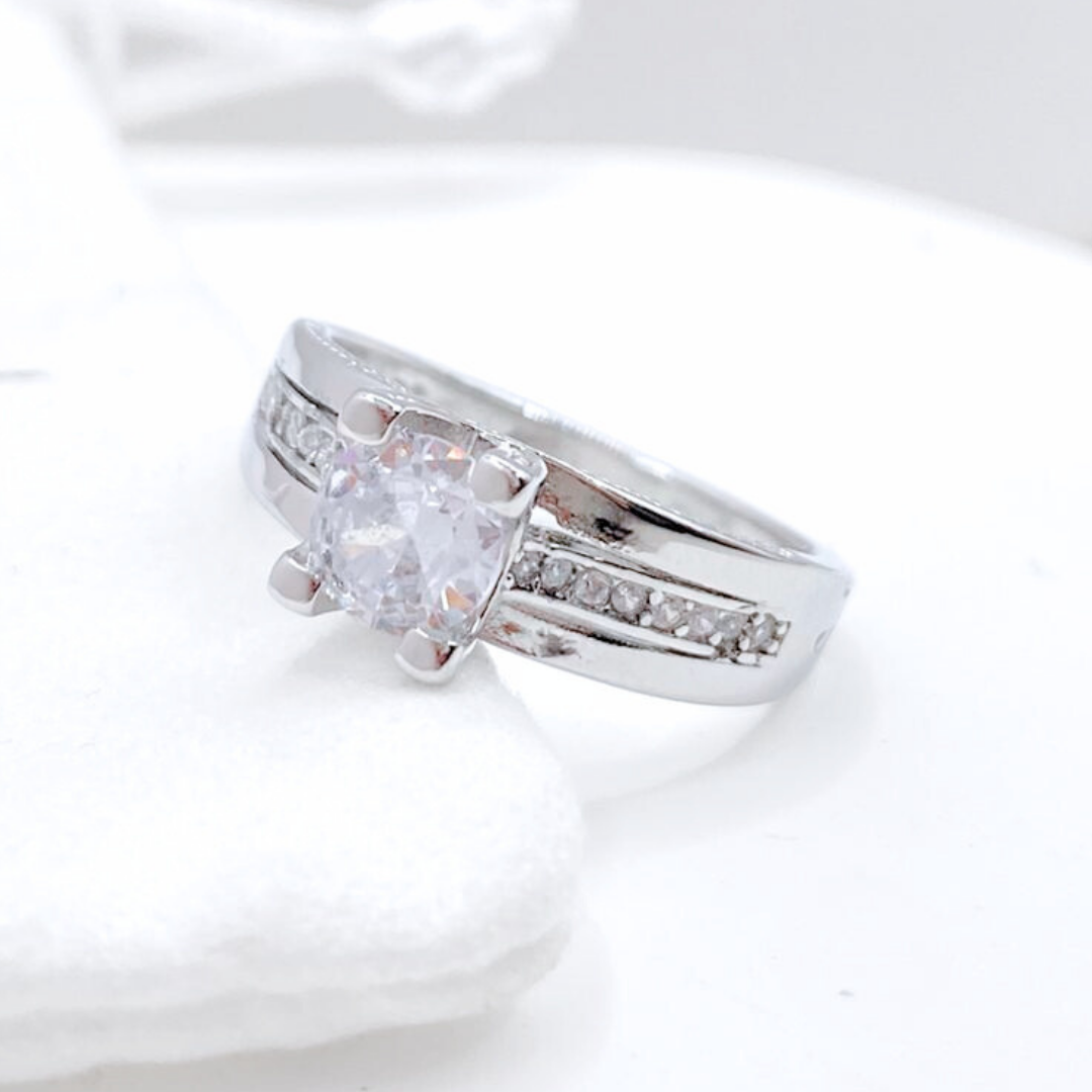 Anillo Solitario Medio Cintillo Central Pavé - Silver