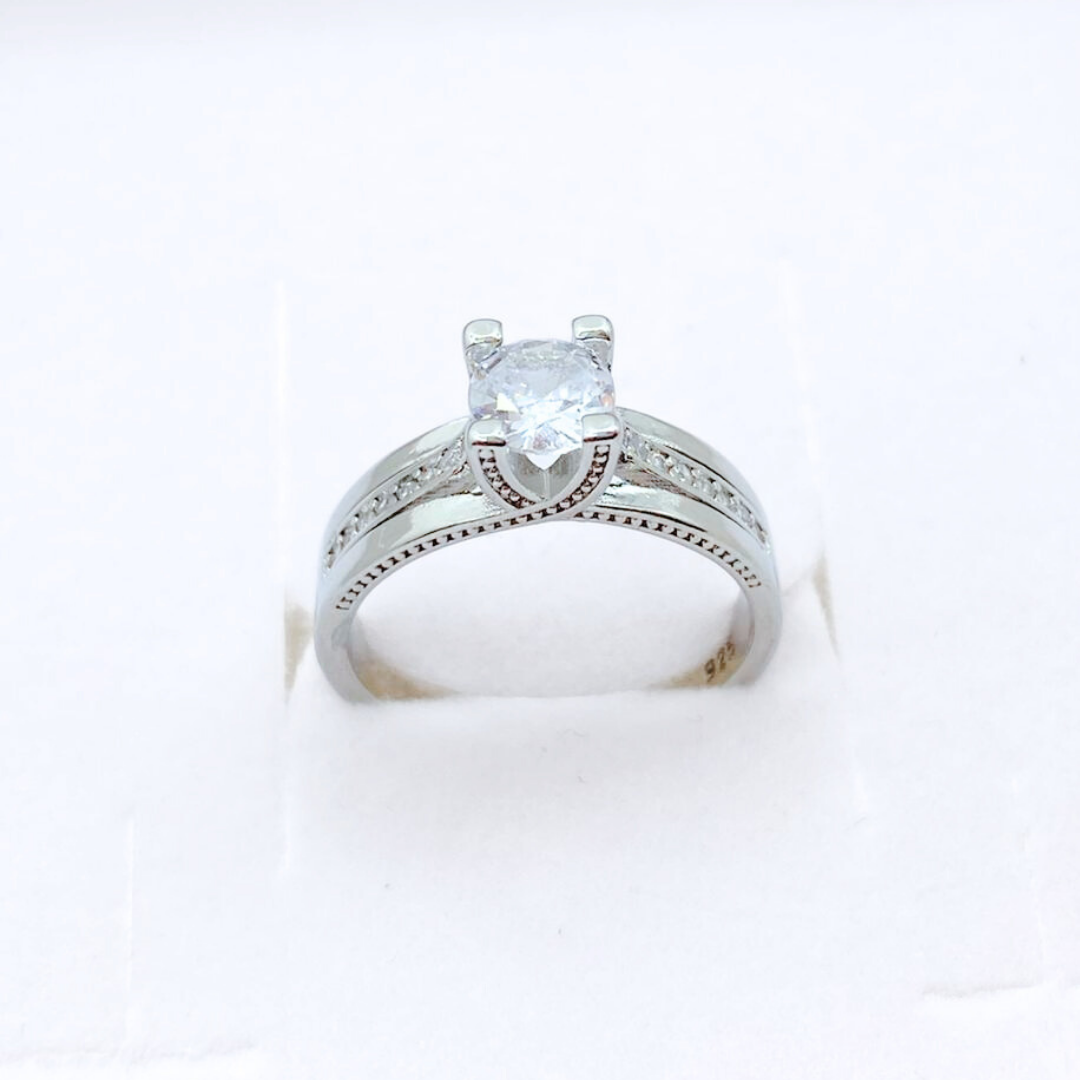 Anillo Solitario Medio Cintillo Central Pavé - Silver