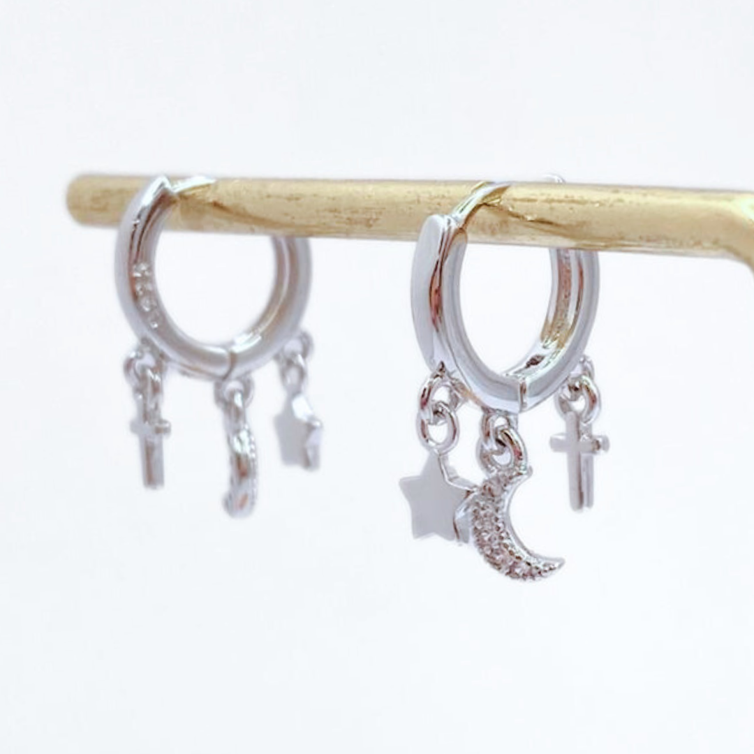 Argollas Lisas Estrella, Luna y Cruz - Silver