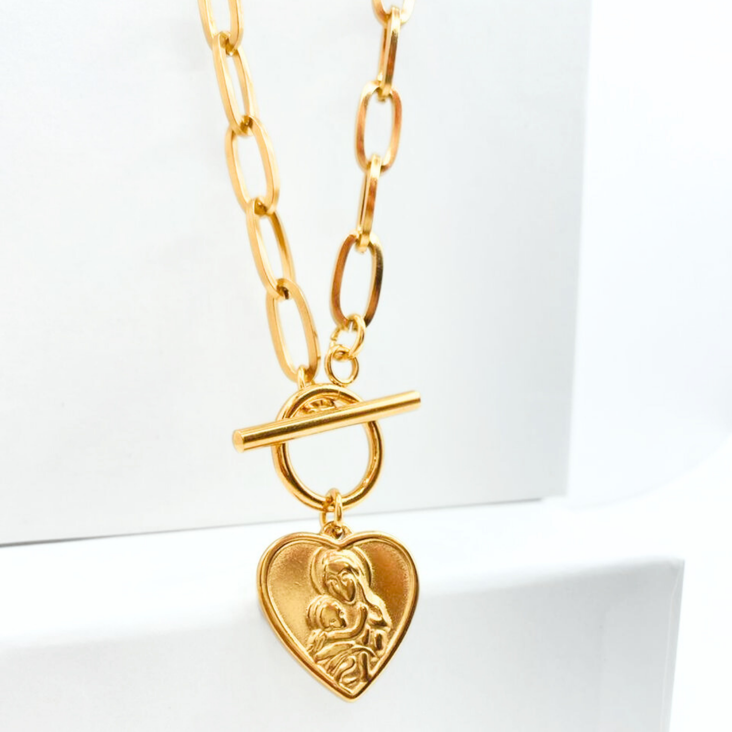 Collar Corazón, Virgen María y Jesús - Gold