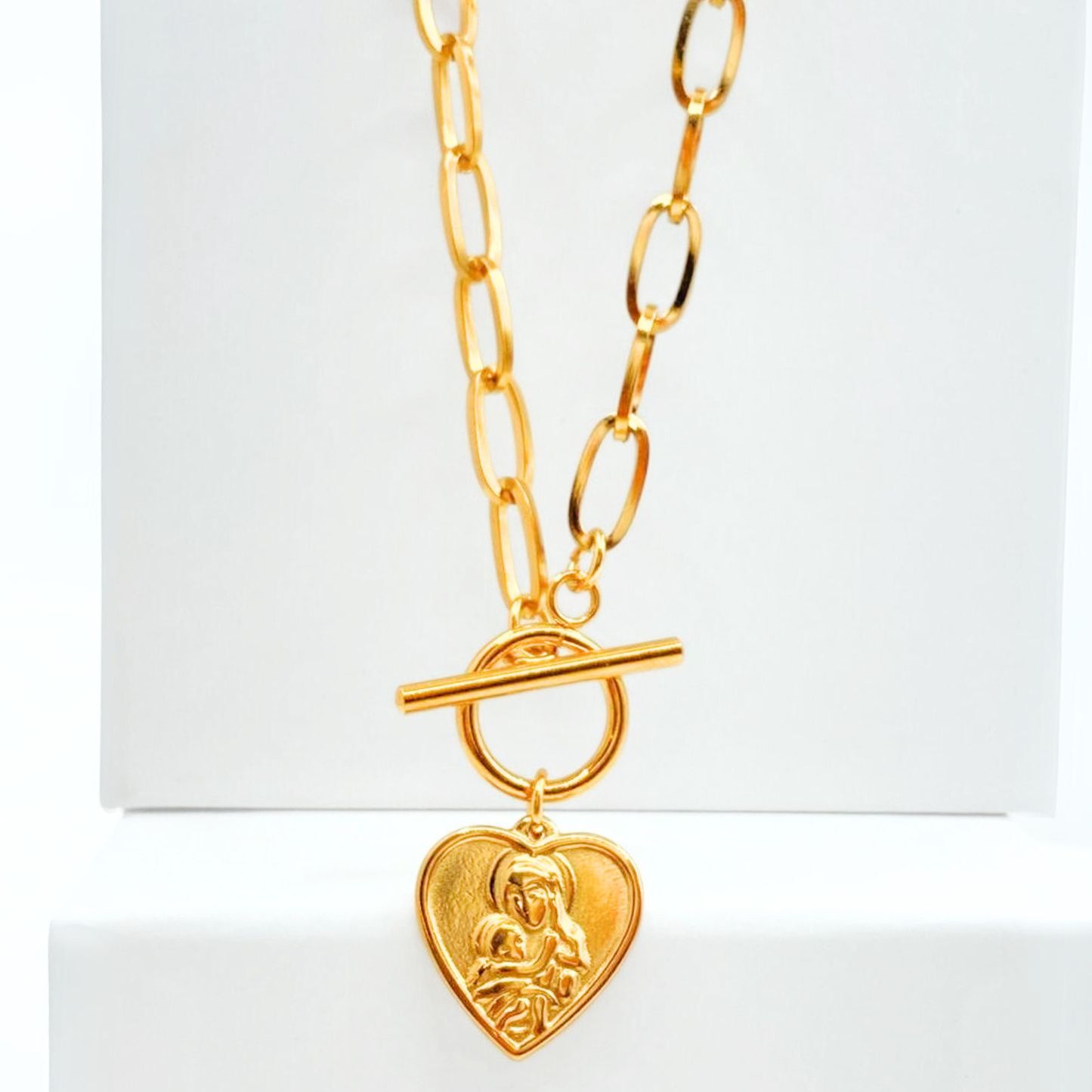 Collar Corazón, Virgen María y Jesús - Gold