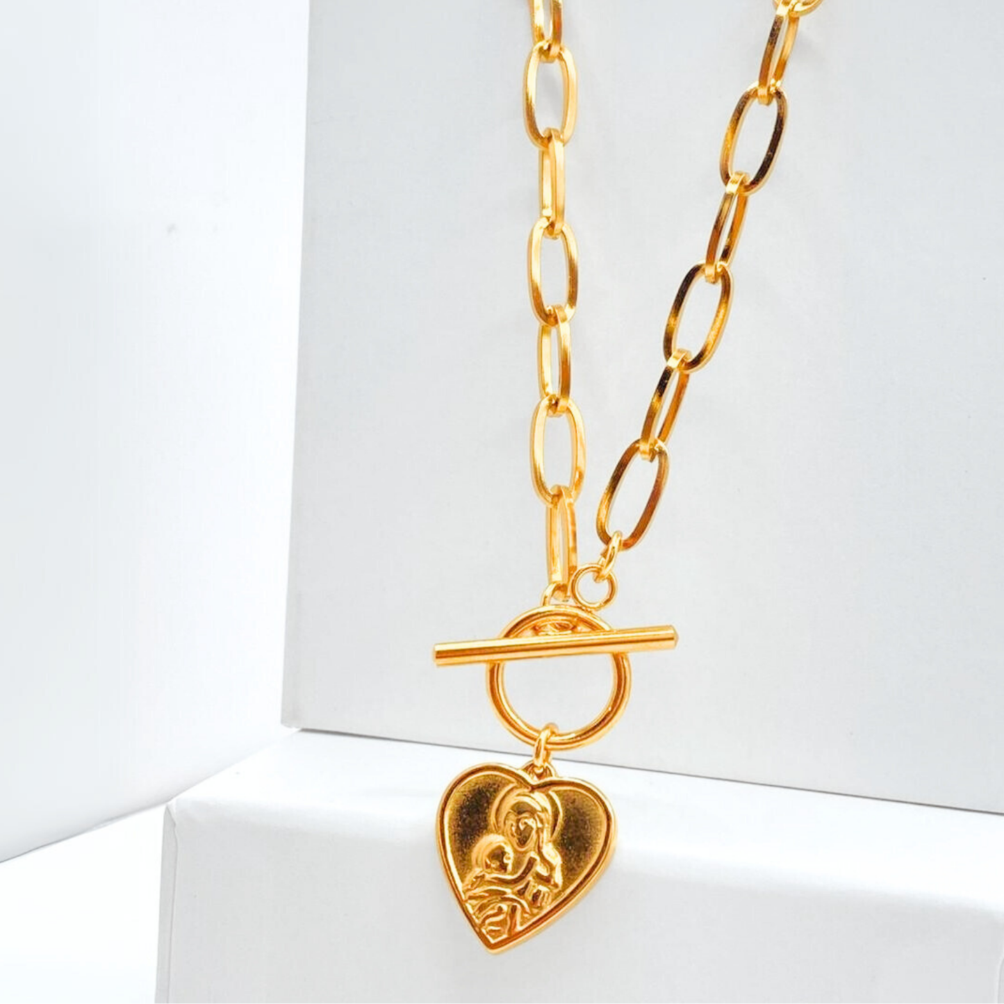 Collar Corazón, Virgen María y Jesús - Gold