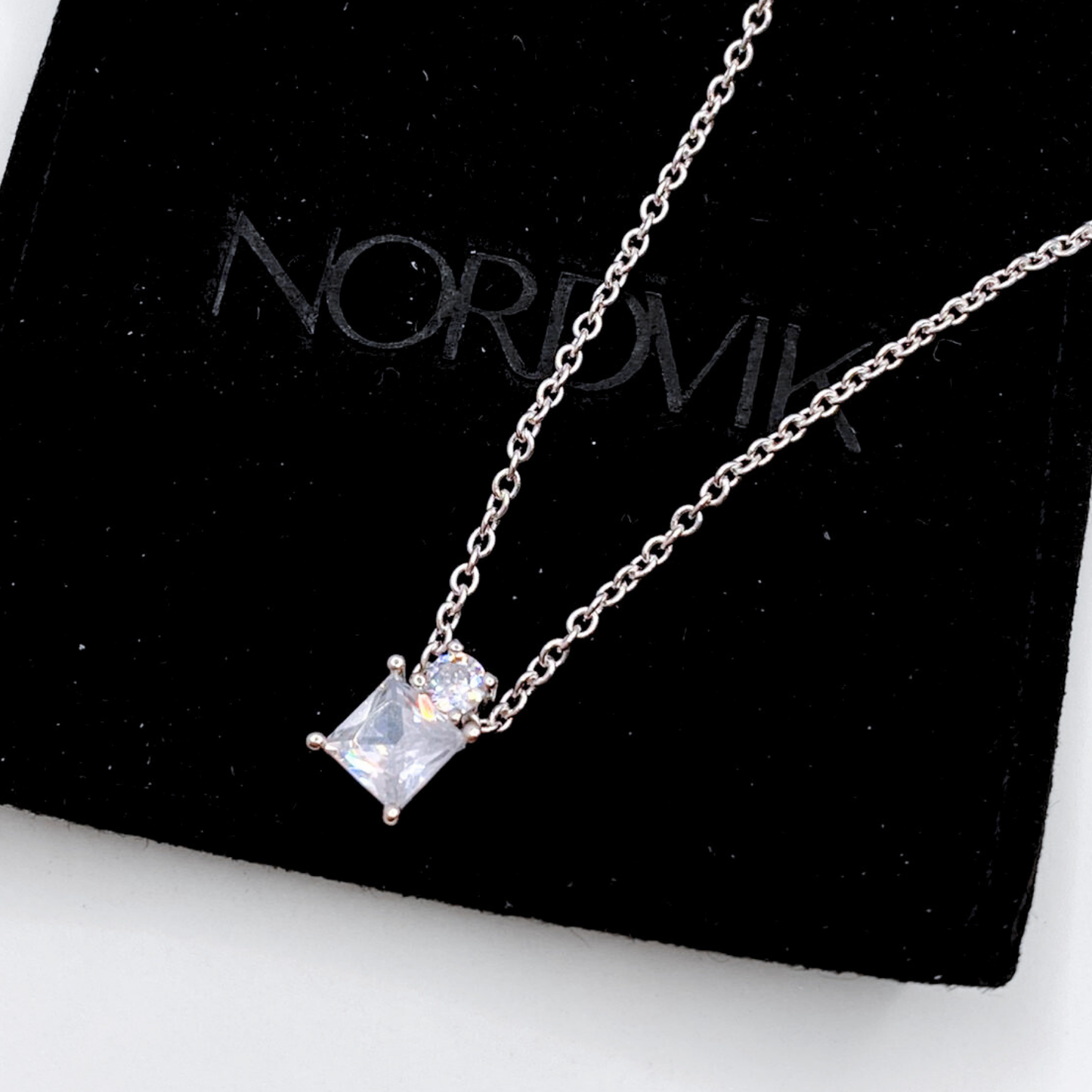 Collar Glow Box - Silver