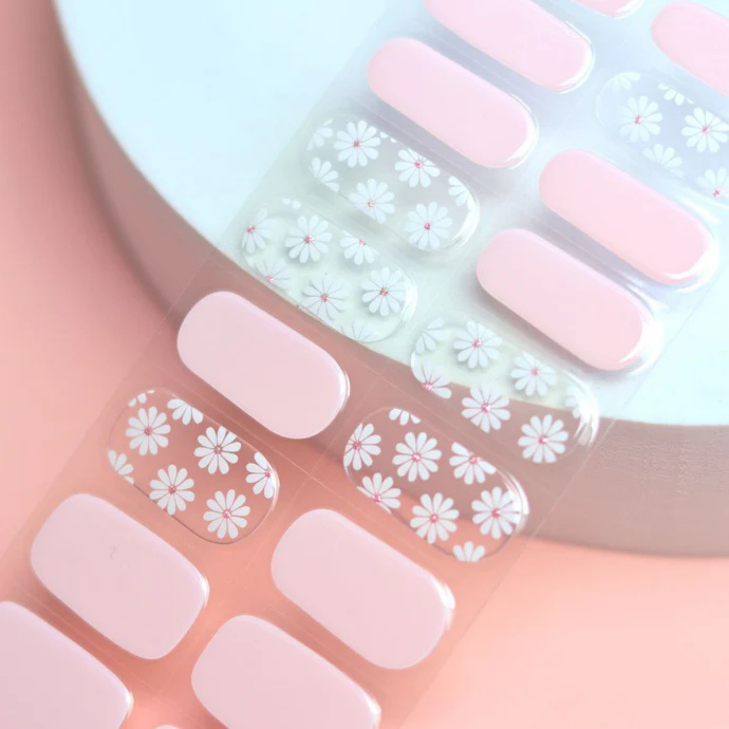 Uñas Gel Semi curado Manicure - Rosadas con Margaritas Blancas