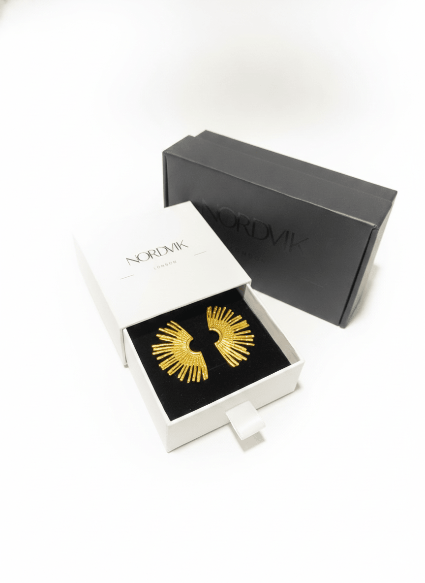 Aros Semi Círculo Rayos de Sol – Brillo e Identidad en Oro 18K - Nordvik London