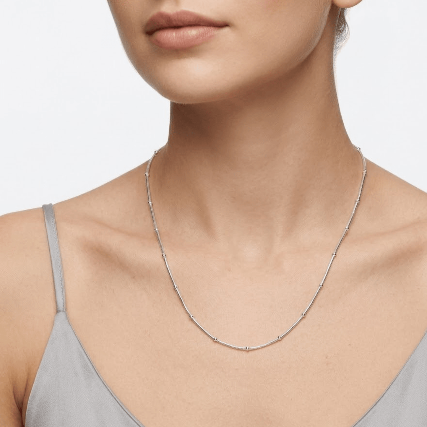 Collar Cadena Serpiente Perlas - Silve - Nordvik London