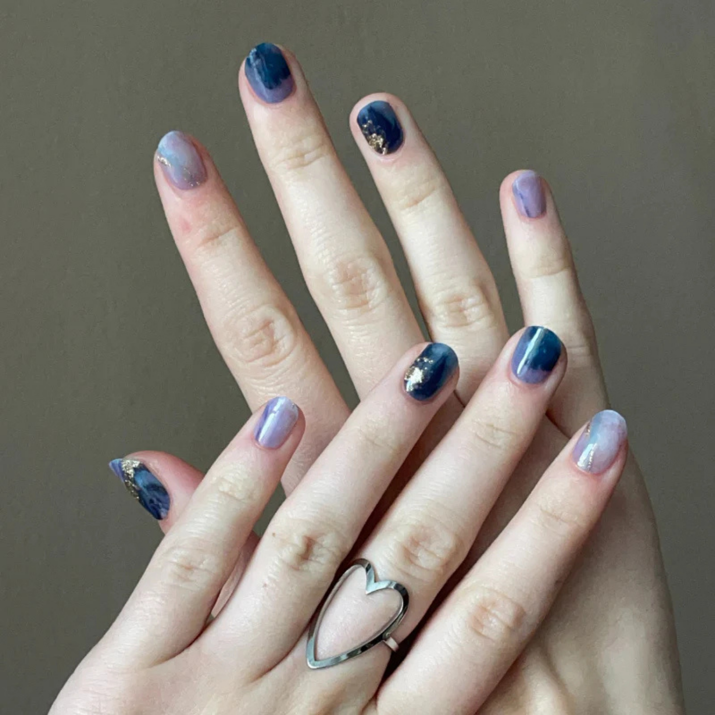 Uñas Gel Semi curado Manicure - Marmoleado Morado y Dorado