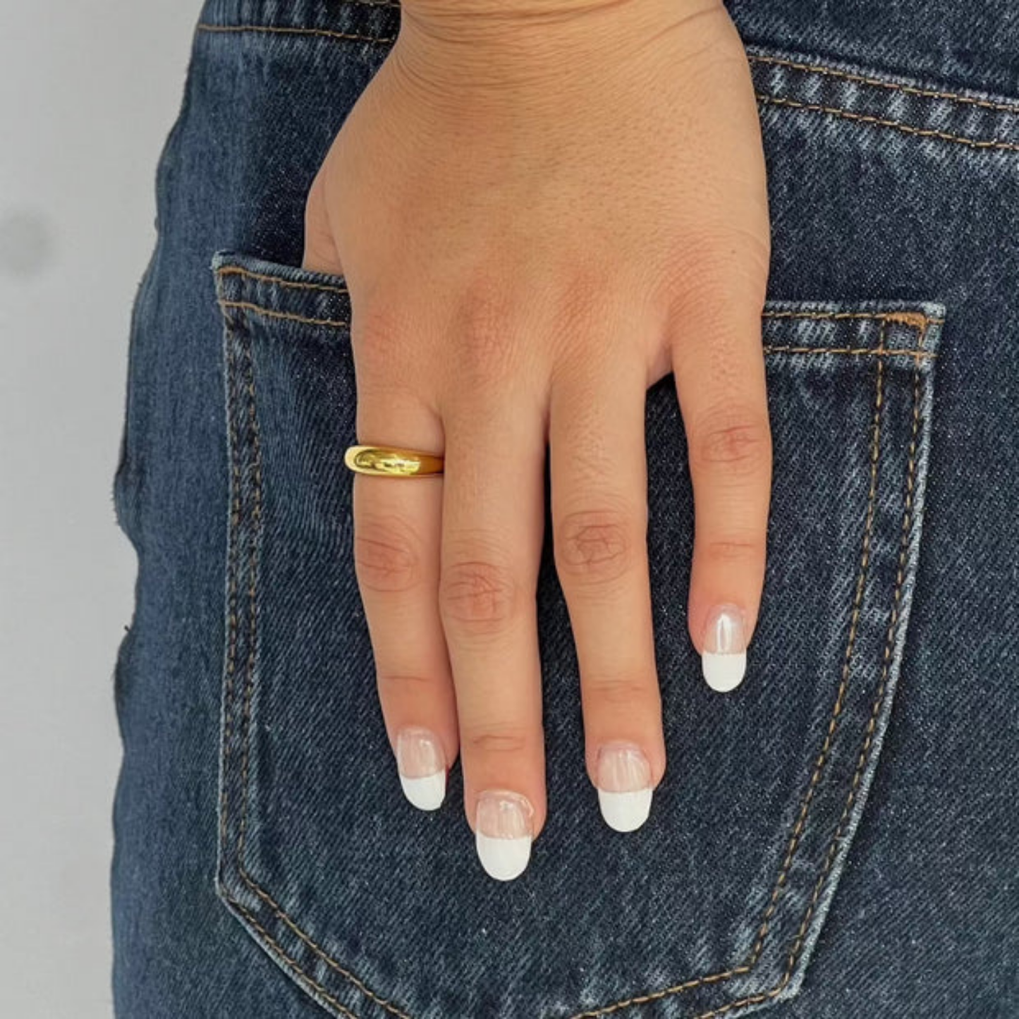Uñas Gel Semi curado Manicure - Francesa Con línea de brillos