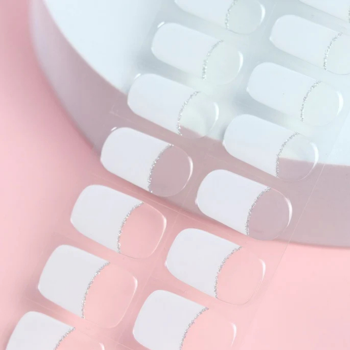 Uñas Gel Semi curado Manicure - Francesa Con línea de brillos