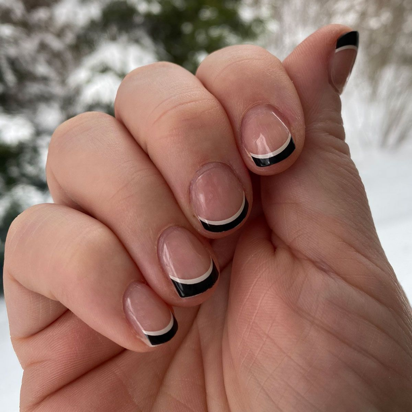 Uñas Gel Semi curado Manicure - Francesa Negra con detalle Blanco