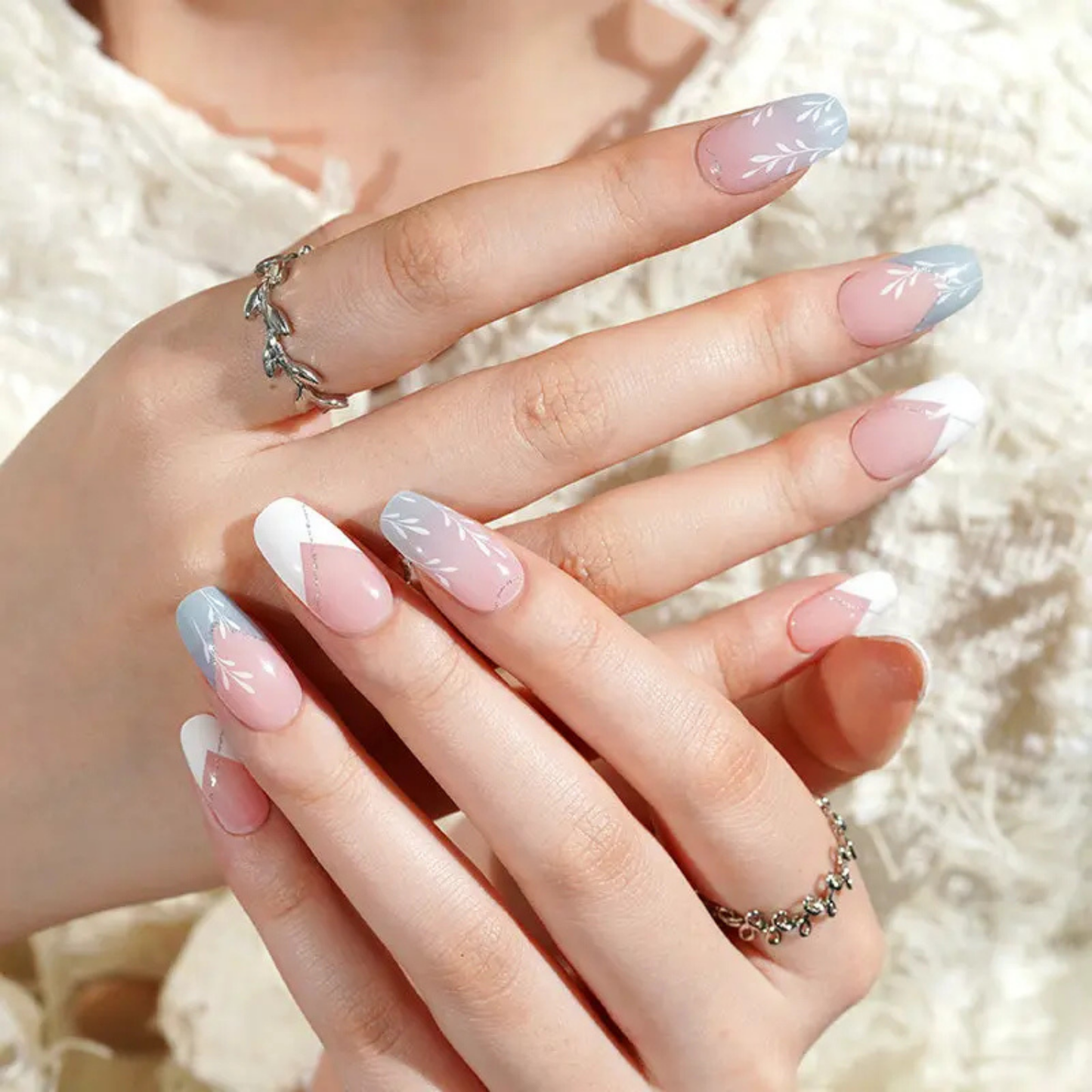 Uñas Gel Semi curado Manicure - Degradé Azul pastel y Francesa Blanca